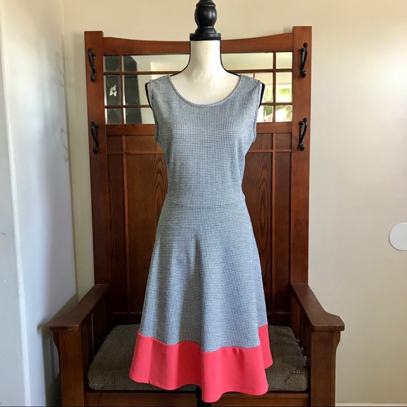 FINAL FEW  Plus Size Textured Skater Dress - Picture 3 of 8